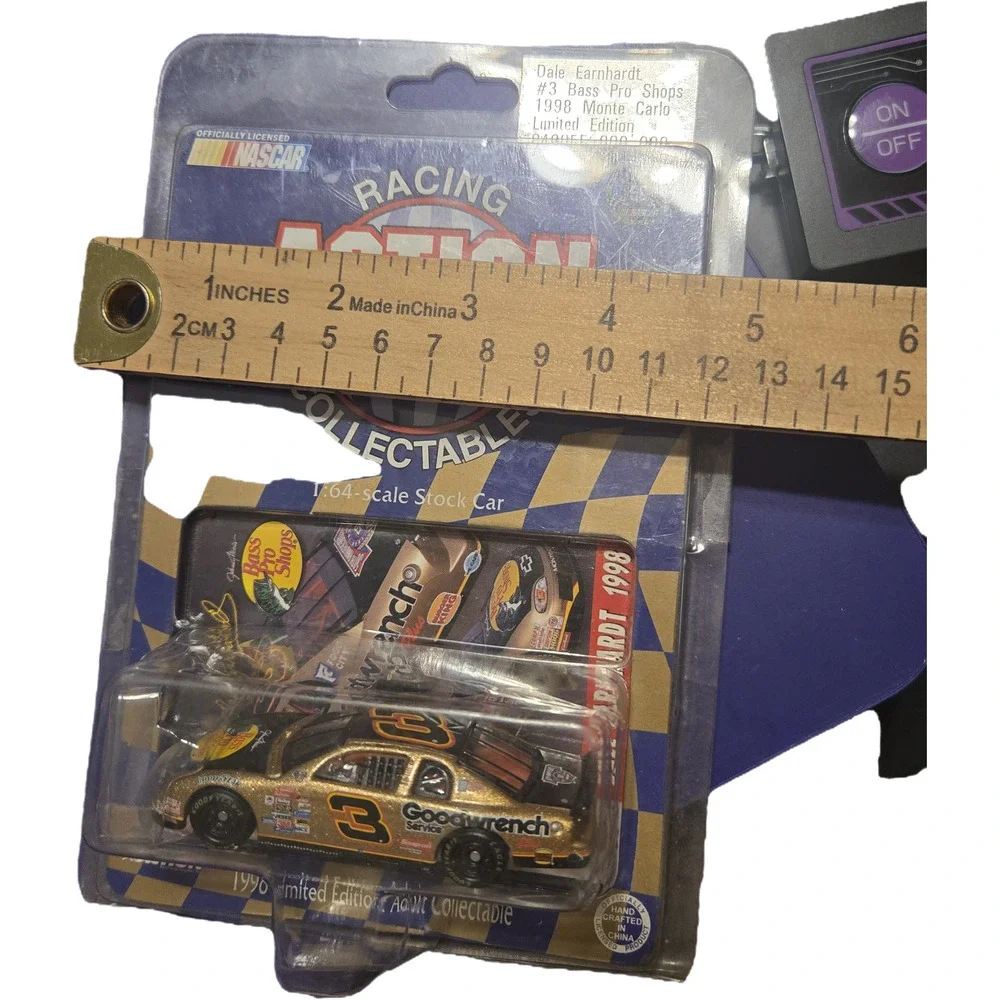 Dale Earnhardt #3 Bass Pro Shops Gold 1998 Monte Carlo 1:64 Action Platinum